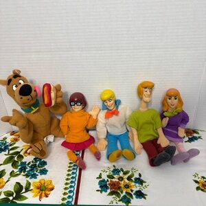 Cartoon Network Hanna Barbera Scooby-Doo Plush Set Bean Bag Plastic Heads